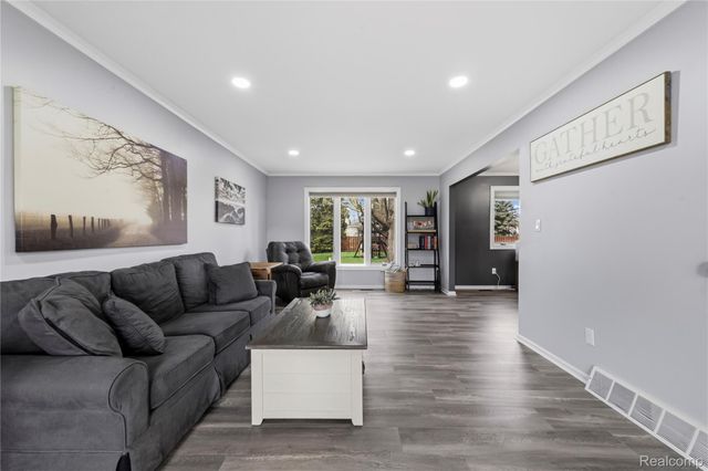 9332 Oakmont Drive, Grand Blanc Charter Township, MI 48439