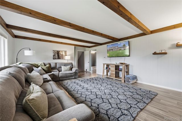 9332 Oakmont Drive, Grand Blanc Charter Township, MI 48439