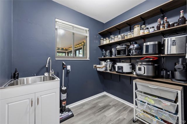 9332 Oakmont Drive, Grand Blanc Charter Township, MI 48439