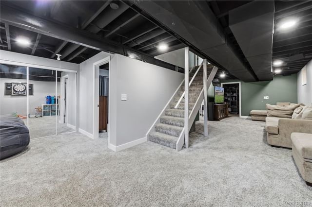 9332 Oakmont Drive, Grand Blanc Charter Township, MI 48439