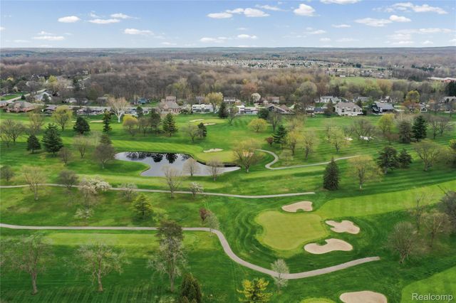 9332 Oakmont Drive, Grand Blanc Charter Township, MI 48439