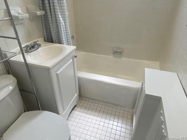 264-36 Langston Avenue A-2, Glen Oaks, NY 11004