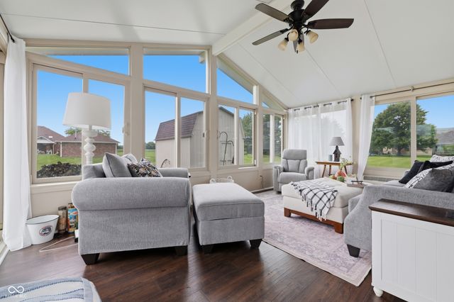 636 W Shel Lyn Court, Greenfield, IN 46140