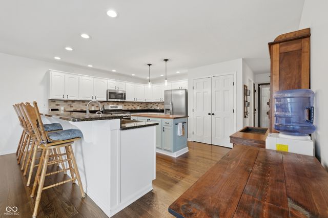 636 W Shel Lyn Court, Greenfield, IN 46140