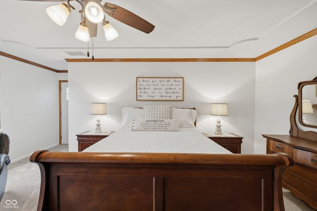 636 W Shel Lyn Court, Greenfield, IN 46140