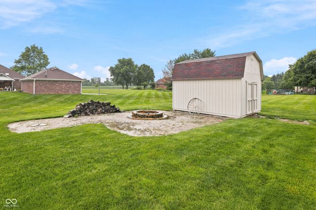 636 W Shel Lyn Court, Greenfield, IN 46140