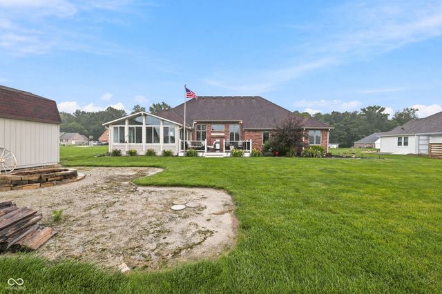 636 W Shel Lyn Court, Greenfield, IN 46140