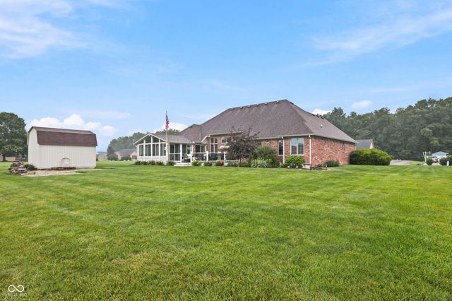 636 W Shel Lyn Court, Greenfield, IN 46140