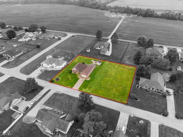 636 W Shel Lyn Court, Greenfield, IN 46140