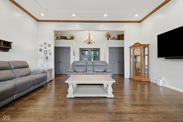 636 W Shel Lyn Court, Greenfield, IN 46140