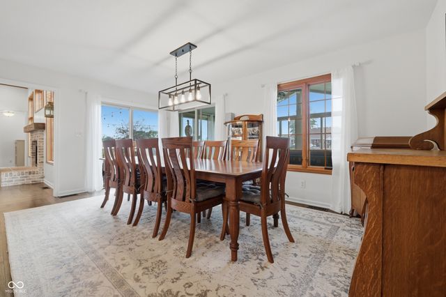 636 W Shel Lyn Court, Greenfield, IN 46140