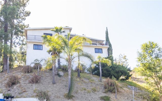 4999 Alatar Drive, Woodland Hills, CA 91364