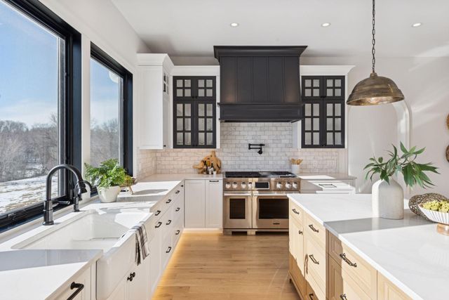 6695 Mckown Court, Independence, MN 55359