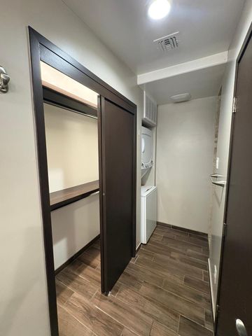 3229 N 54th Lane C, Phoenix, AZ 85031