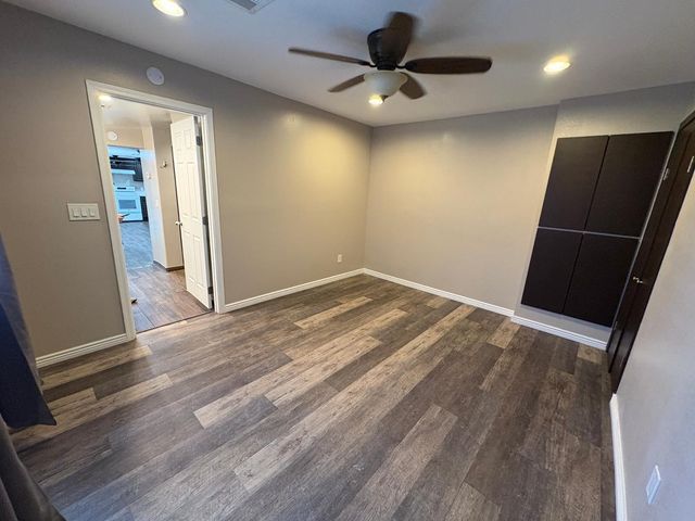 3229 N 54th Lane C, Phoenix, AZ 85031