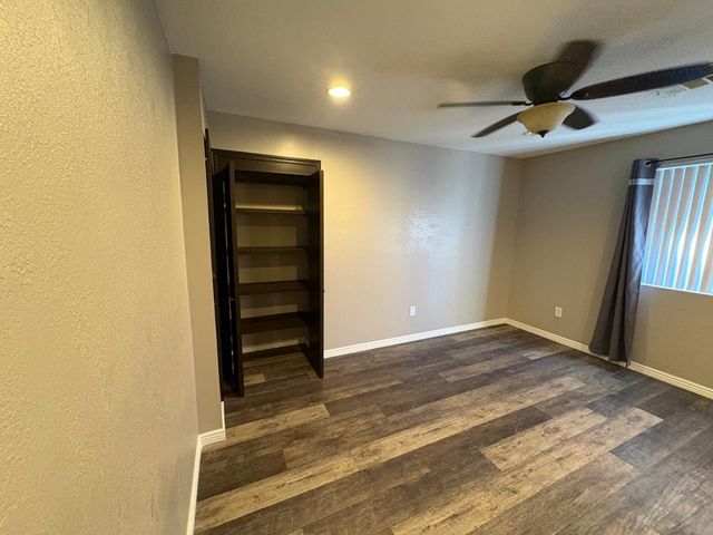 3229 N 54th Lane C, Phoenix, AZ 85031