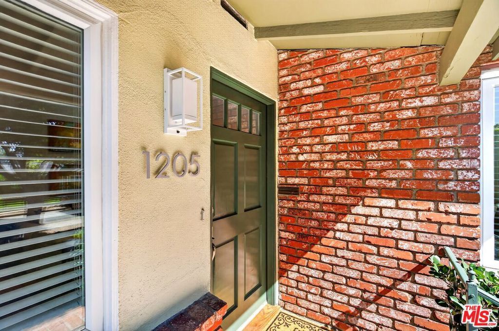 1205 Marine Street, Santa Monica, CA 90405 — photo 2