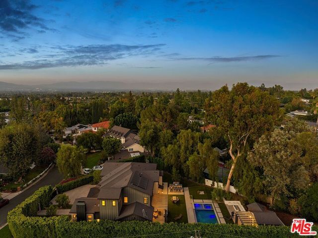 5124 Calvin Avenue, Los Angeles, CA 91356