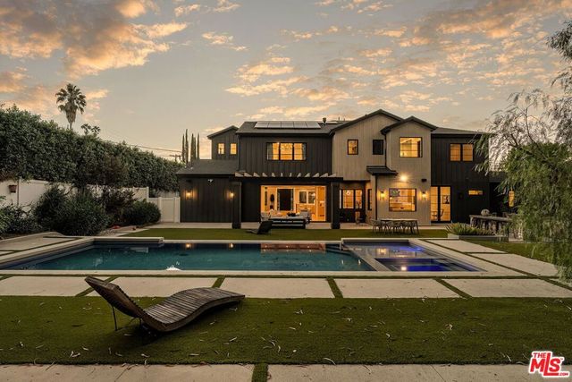5124 Calvin Avenue, Los Angeles, CA 91356