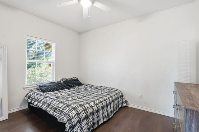 832 N Atkerson Lane, Euless, TX 76040