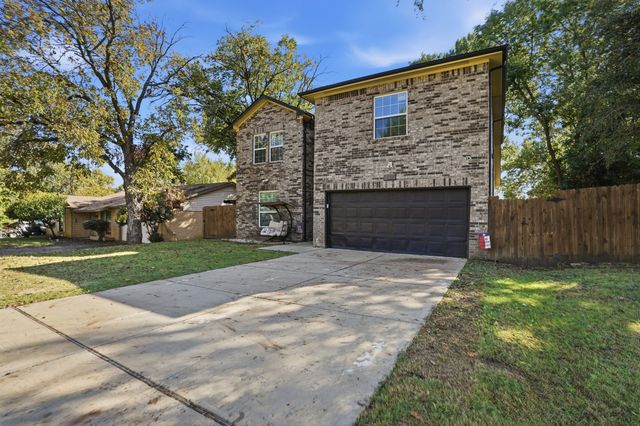 832 N Atkerson Lane, Euless, TX 76040