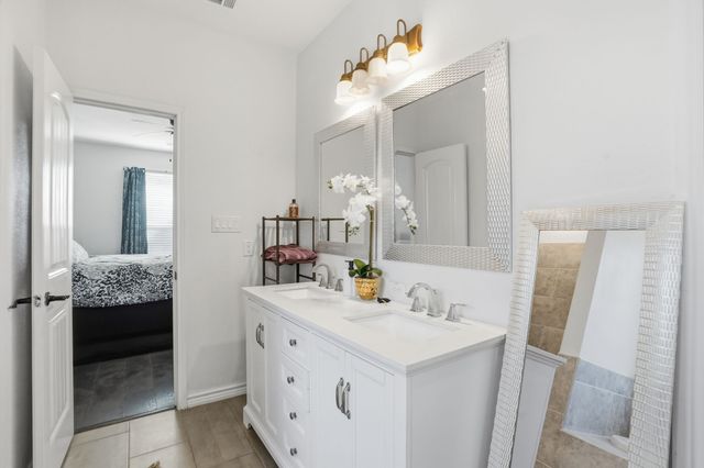 832 N Atkerson Lane, Euless, TX 76040