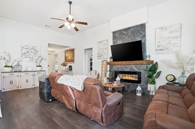 832 N Atkerson Lane, Euless, TX 76040