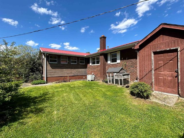 60 Garrett Drive, Wayne, WV 25570
