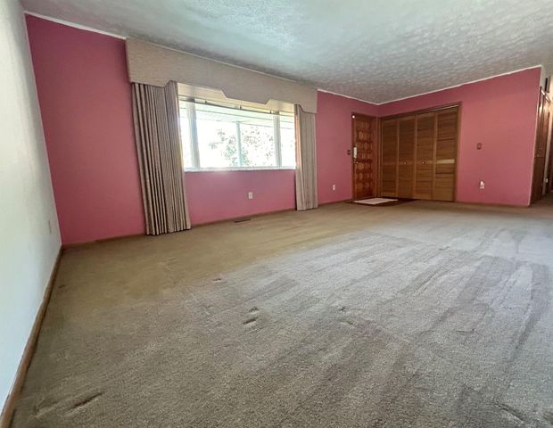 60 Garrett Drive, Wayne, WV 25570