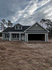 5661 Carriage Rd., Conway, SC 29527