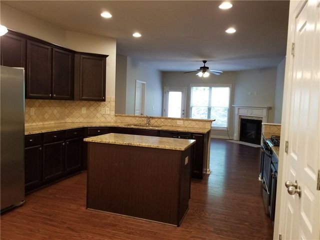 5930 Vista Brook Drive, Suwanee, GA 30024