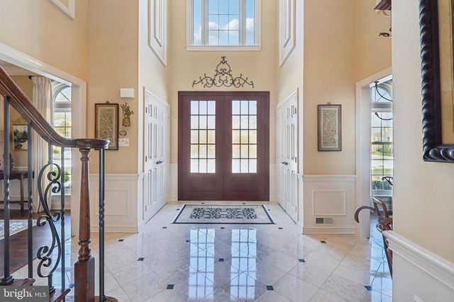 11186 LONGWOOD GROVE DR, Reston, VA 20194