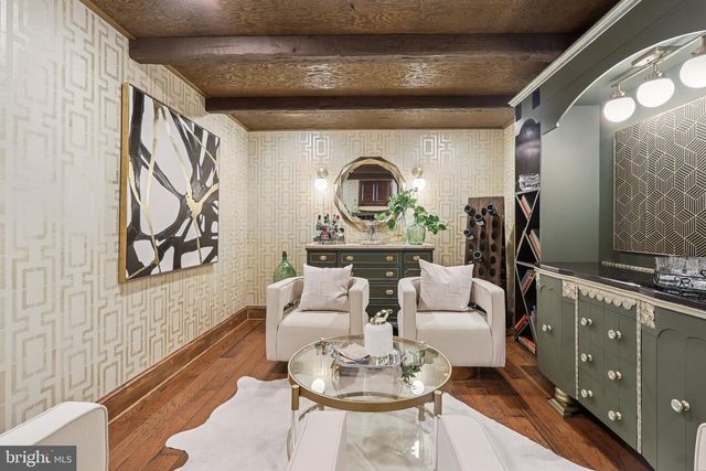 11186 LONGWOOD GROVE DR, Reston, VA 20194