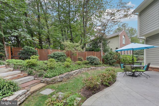 11186 LONGWOOD GROVE DR, Reston, VA 20194