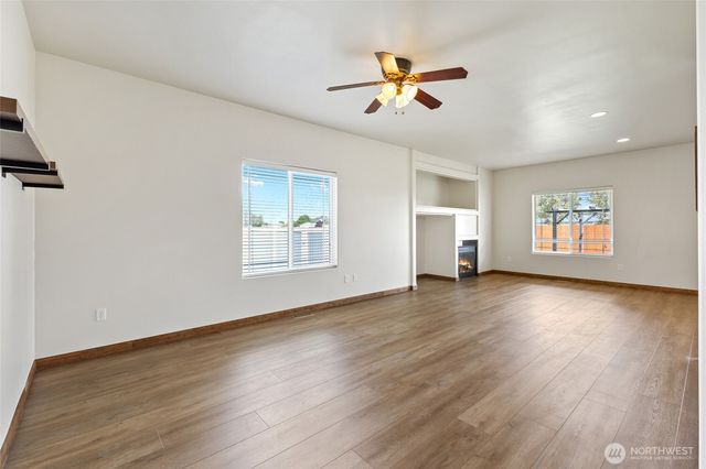 121 Scenic Drive NE, Moses Lake, WA 98837
