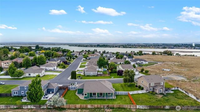 121 Scenic Drive NE, Moses Lake, WA 98837