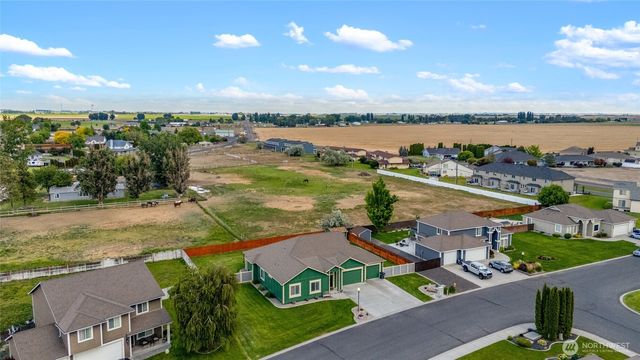 121 Scenic Drive NE, Moses Lake, WA 98837