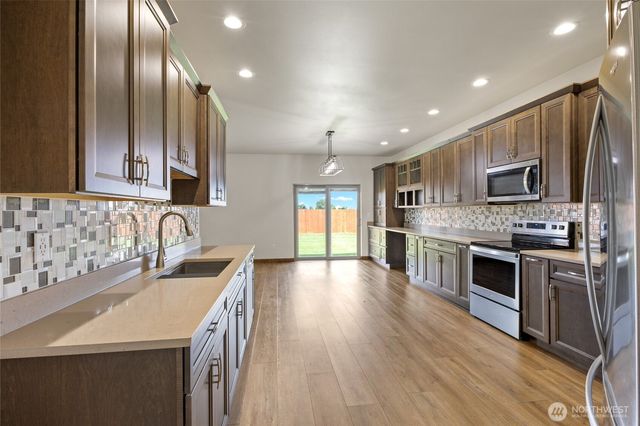 121 Scenic Drive NE, Moses Lake, WA 98837