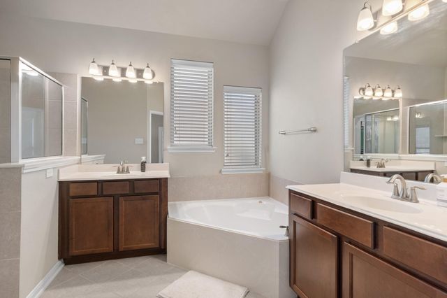 1501 Brook Hollow Drive, Pearland, TX 77581