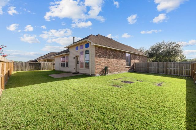 1501 Brook Hollow Drive, Pearland, TX 77581
