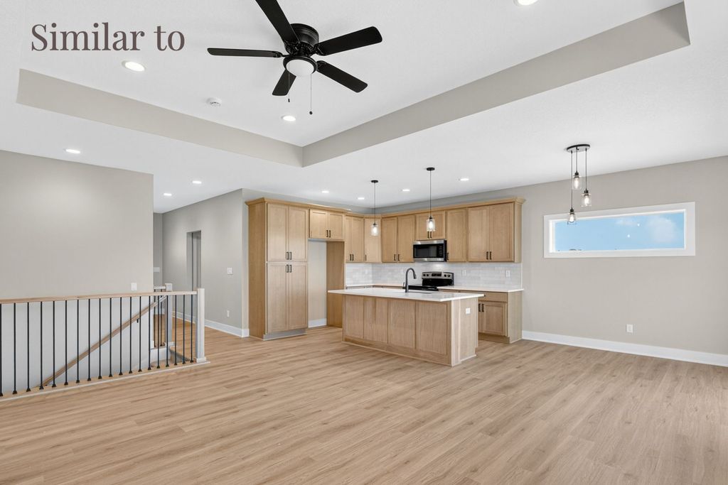 2939 Lake Hill Drive, Des Moines, IA 50320