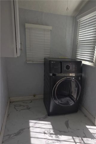 1902 W 65th, Los Angeles, CA 90047