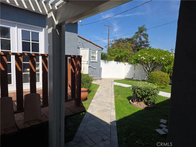 1902 W 65th, Los Angeles, CA 90047