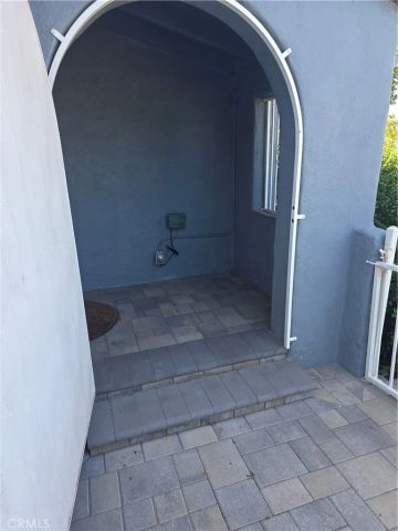 1902 W 65th, Los Angeles, CA 90047