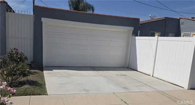 1902 W 65th, Los Angeles, CA 90047