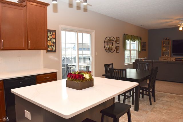 5323 Maywood Drive, Whitestown, IN 46075