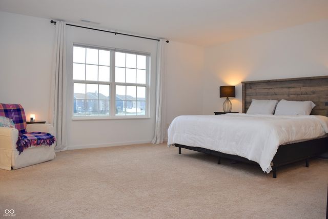 5323 Maywood Drive, Whitestown, IN 46075