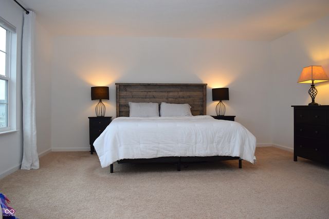 5323 Maywood Drive, Whitestown, IN 46075