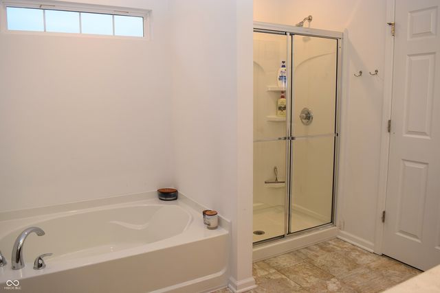 5323 Maywood Drive, Whitestown, IN 46075