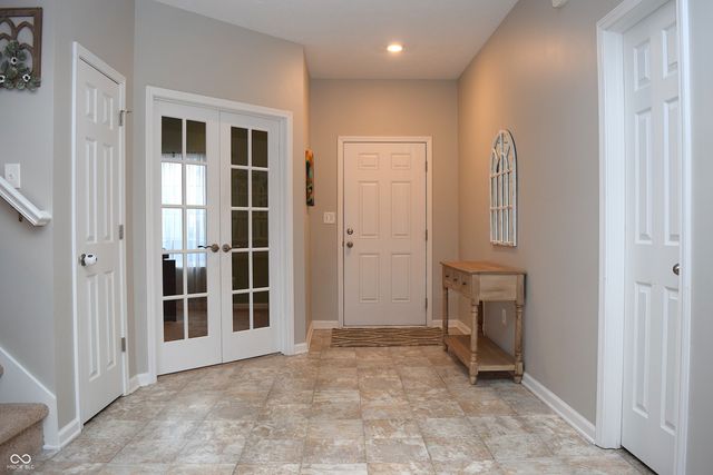 5323 Maywood Drive, Whitestown, IN 46075